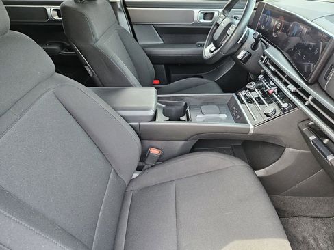 Used 2024 Hyundai Santa Fe SE FWD image 10