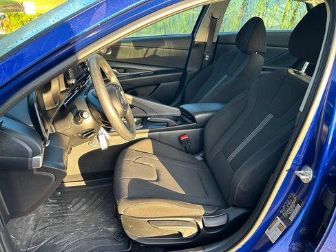 Used 2023 Hyundai Elantra SE FWD image 15