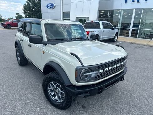 Used 2025 Ford Bronco Badlands AWD/4WD image 6