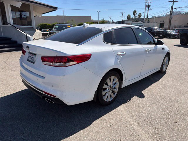 Used 2018 Kia Optima LX w/ 17" Alloy Wheels Package FWD image 7