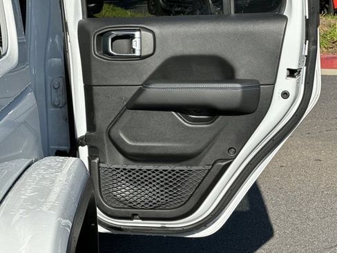 Used 2022 Jeep Wrangler Unlimited Rubicon 4xe w/ Steel Bumper Group image 19