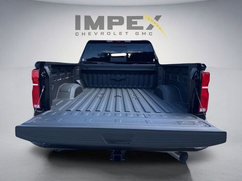 Used 2026 Chevrolet Silverado 2500 High Country w/ High Country Premium Package AWD/4WD image 18