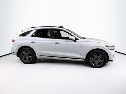 Used 2023 Genesis GV70 3.5T Sport w/ Sport Advanced Package image 4