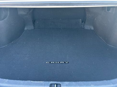 Used 2020 Toyota Camry SE w/ Cold Weather Package image 19