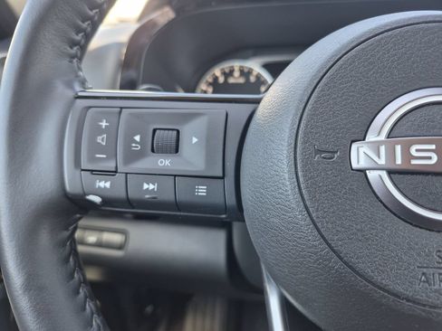 Used 2023 Nissan Pathfinder SL w/ SL Black Package AWD/4WD image 19