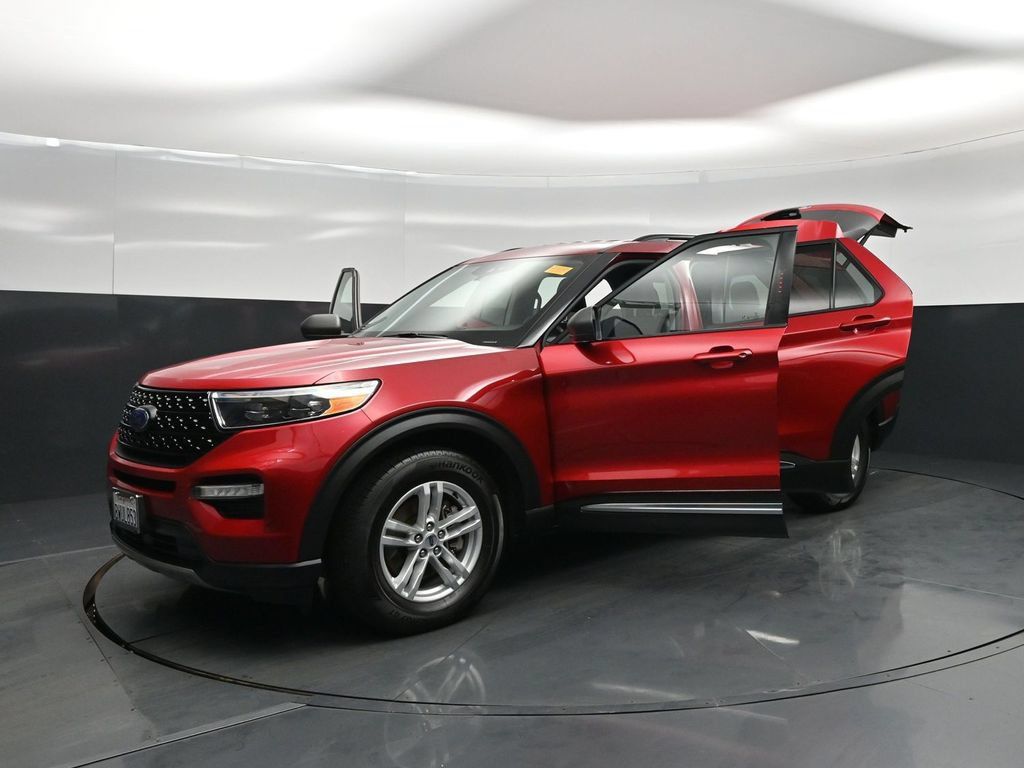 Used 2021 Ford Explorer XLT w/ Equipment Group 202A RWD image 27