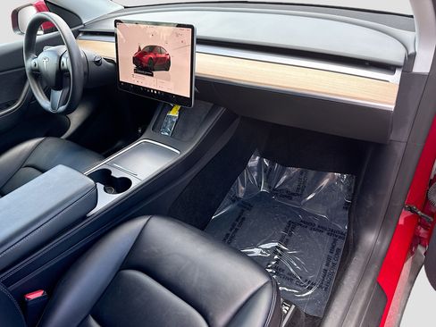 Used 2022 Tesla Model Y Performance AWD/4WD image 14