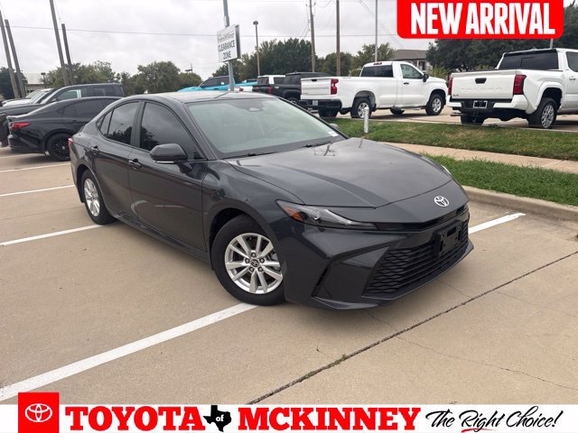 Used 2025 Toyota Camry LE FWD image 1