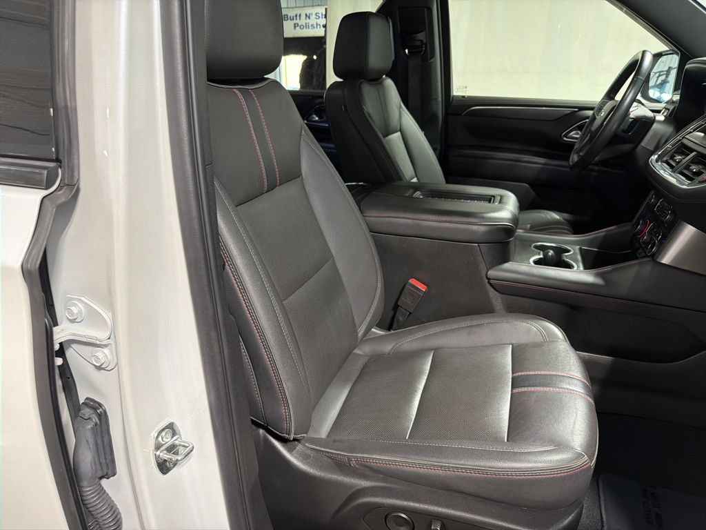 Certified 2022 Chevrolet Suburban RST w/ Luxury Package AWD/4WD image 22