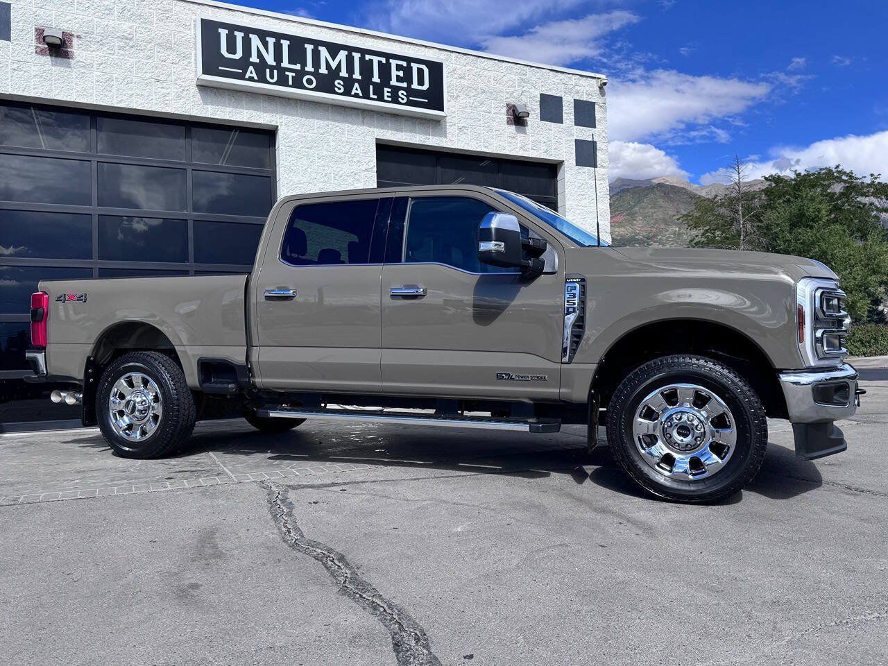 Used 2026 Ford F350 Lariat w/ Chrome Package AWD/4WD image 4