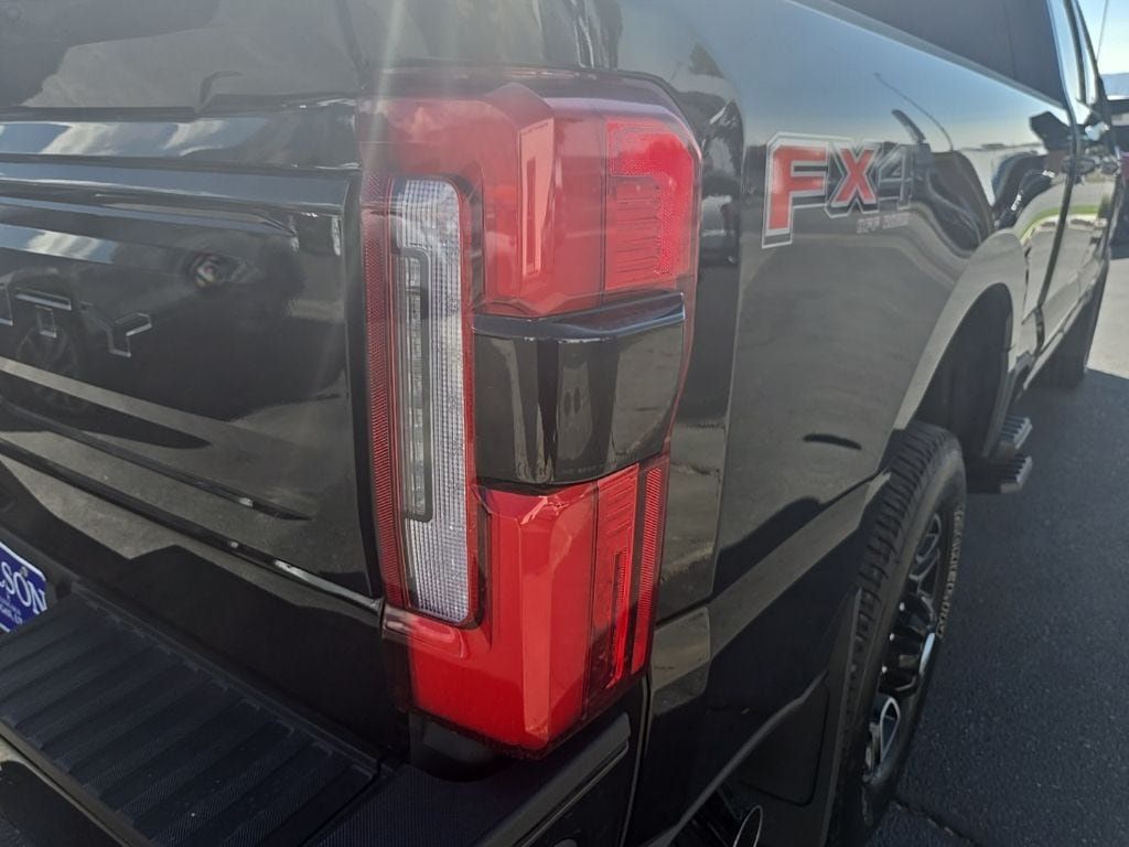 Used 2025 Ford F350 Platinum AWD/4WD image 37