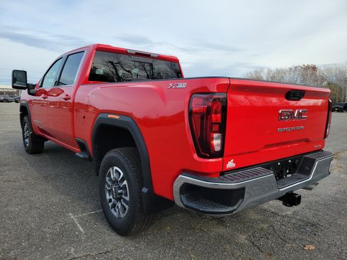 New 2026 GMC Sierra 2500 SLE w/ SLE Value Package; AWD/4WD image 5
