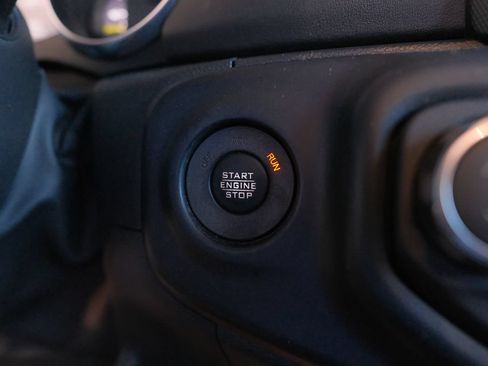 Used 2023 Jeep Wrangler Unlimited Sahara w/ Cold Weather Group AWD/4WD image 22