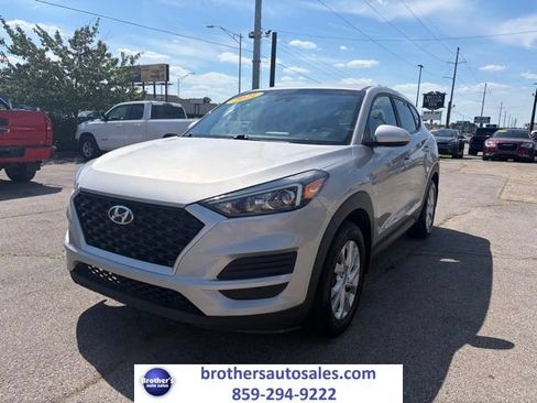 Used 2021 Hyundai Tucson SE w/ Winter Weather Package AWD/4WD image 1