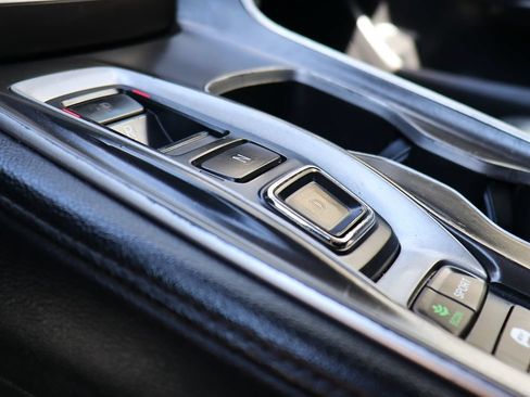 Used 2018 Honda Accord Touring image 50