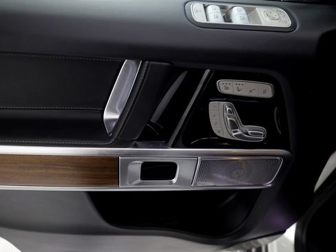 Used 2025 Mercedes-Benz G 580 w/ EQ Technology image 15
