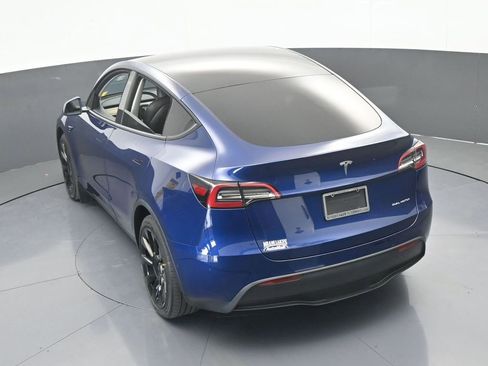 Used 2021 Tesla Model Y Long Range image 51