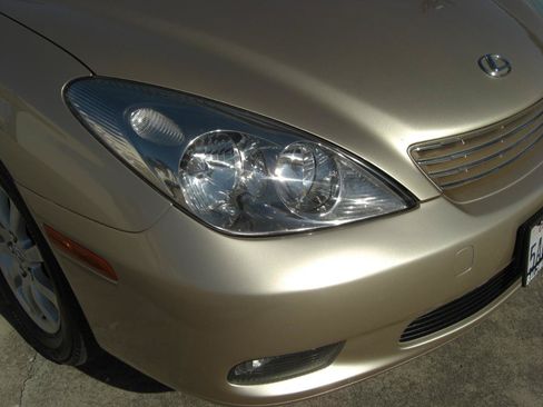 Used 2003 Lexus ES 330 FWD image 3