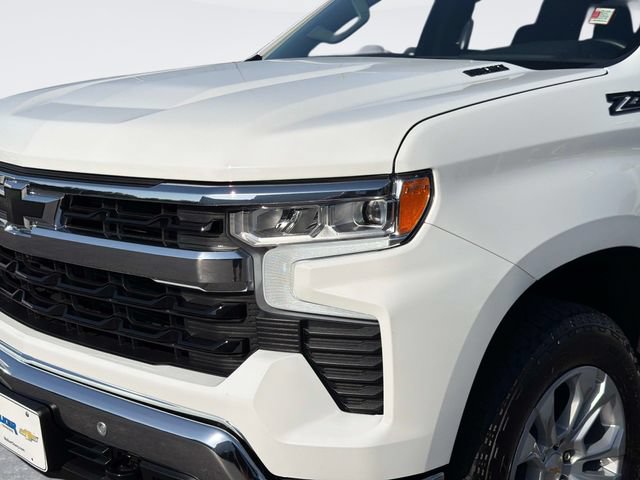 Used 2025 Chevrolet Silverado 1500 LT w/ Z71 Off-Road Package AWD/4WD image 9