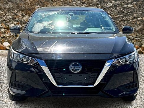Used 2021 Nissan Sentra SV image 3