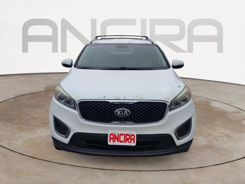 Used 2016 Kia Sorento LX w/ LX Convenience Package image 7