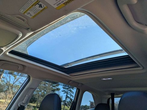 Used 2022 Subaru Forester Touring image 21