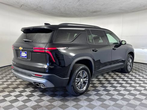 Certified 2026 Chevrolet Traverse LT w/ Driver Confidence Package AWD/4WD image 6