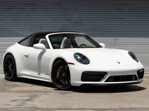 Certified 2023 Porsche 911 Targa 4 GTS AWD/4WD image 10
