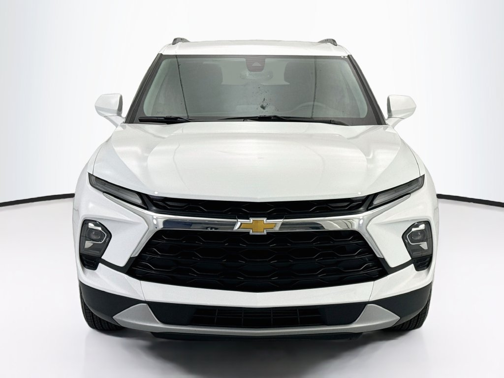 Used 2024 Chevrolet Blazer LT w/ Convenience Package FWD image 2