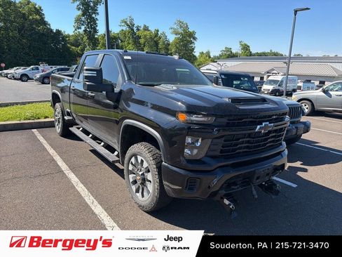 Used 2025 Chevrolet Silverado 2500 Custom w/ Custom Convenience Package AWD/4WD image 1