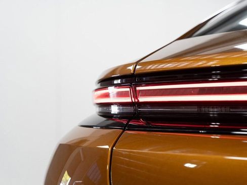 Certified 2024 Porsche Panamera image 10