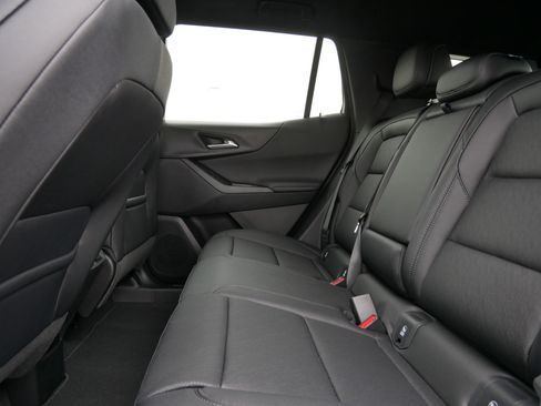 New 2026 Chevrolet Equinox LT w/ Convenience Package II image 5