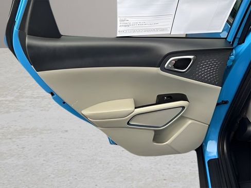 Used 2023 Kia Soul EX image 25