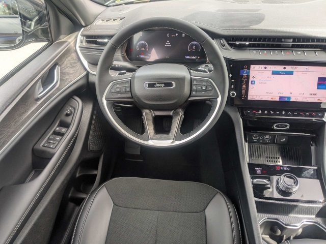 New 2027 Jeep Grand Cherokee Altitude AWD/4WD image 15