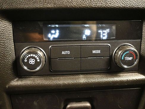 Used 2023 Chevrolet Traverse LT w/ LPO, Floor Liner Package image 37