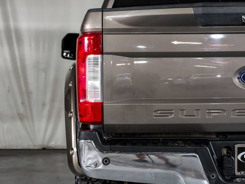 Used 2019 Ford F250 Lariat w/ Lariat Value Package AWD/4WD image 41