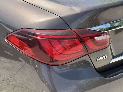 Used 2019 INFINITI Q50 Luxe w/ Essential Package (3.0T Luxe) AWD/4WD image 8