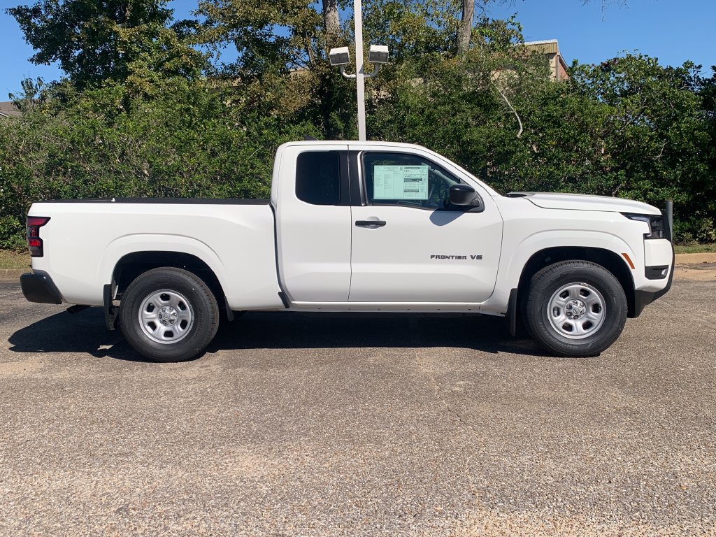 New 2027 Nissan Frontier S RWD image 18