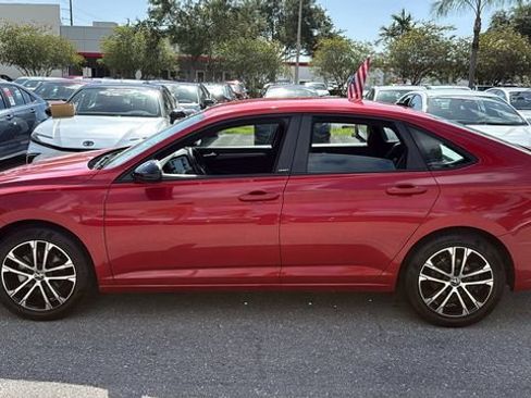 Used 2024 Volkswagen Jetta Sport FWD image 4