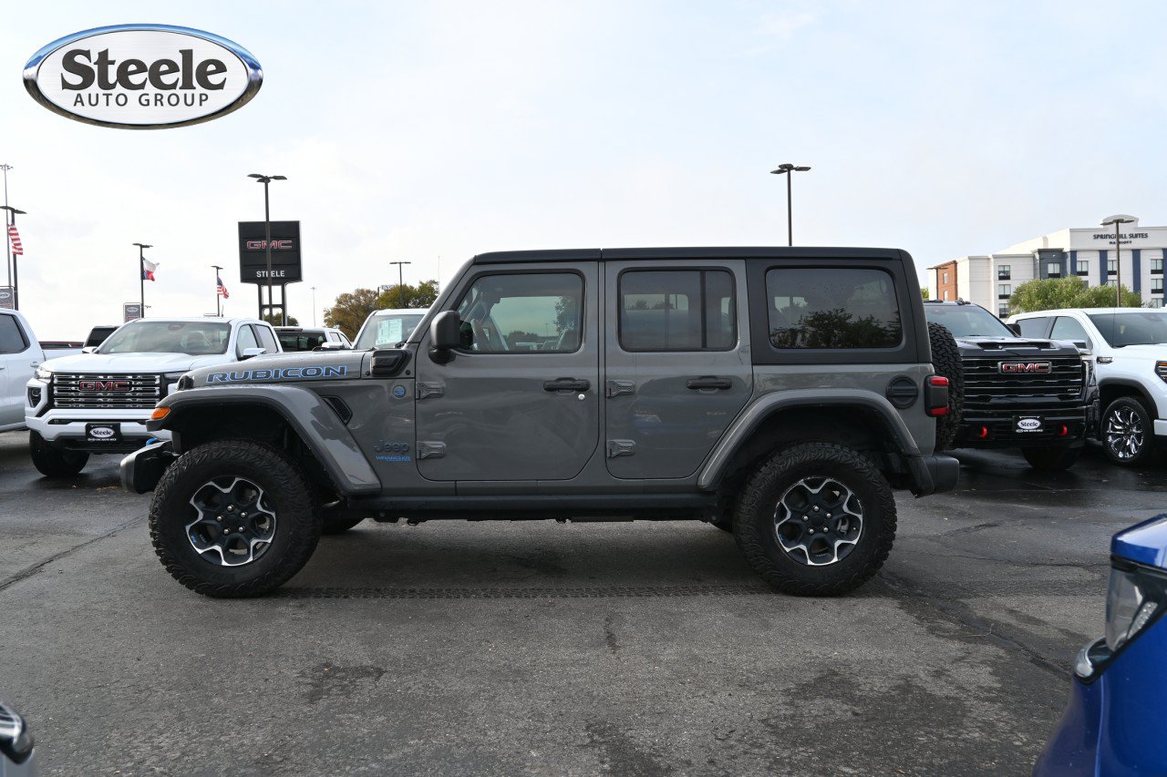 Used 2022 Jeep Wrangler Unlimited Rubicon 4xe w/ Cold Weather Group AWD/4WD image 4