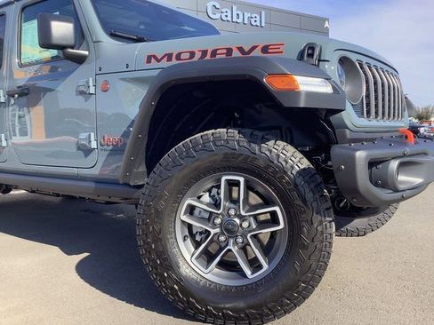 New 2026 Jeep Gladiator Mojave w/ Steel Bumper Group image 3