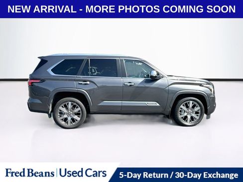 Used 2025 Toyota Sequoia Capstone AWD/4WD image 9