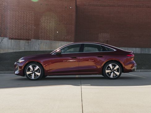 Certified 2025 Audi A5 2.0T Premium w/ Convenience Package image 6