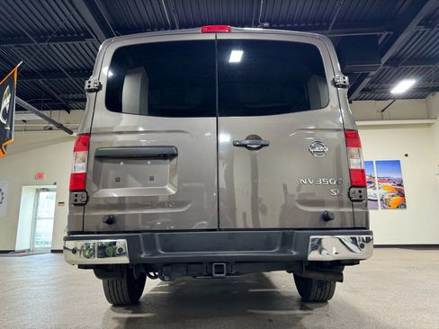 Used 2018 Nissan NV 3500 SL RWD image 20