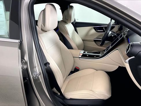 Used 2024 Mercedes-Benz C 300 Sedan image 8