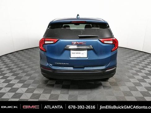 Used 2024 GMC Terrain SLE image 25