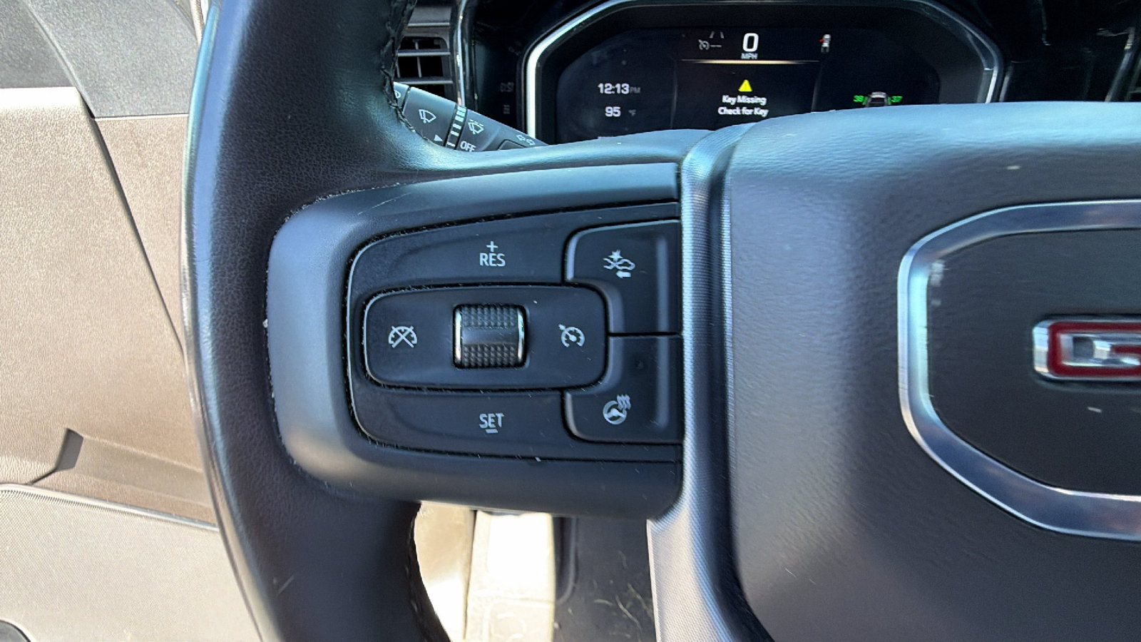 Used 2025 GMC Sierra 1500 SLT AWD/4WD image 26