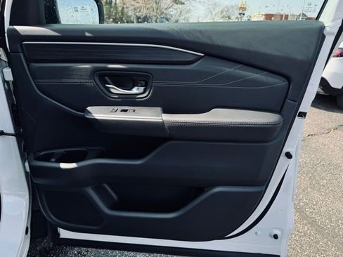 New 2026 Honda Pilot Touring image 16