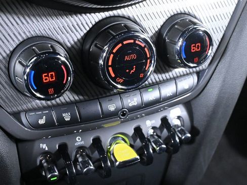 Certified 2022 MINI Cooper Countryman SE w/ Convenience Package image 17