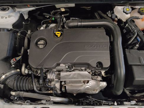 Used 2025 Chevrolet Malibu LT FWD image 30